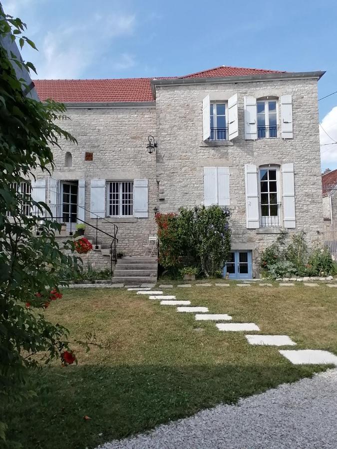 Chambre D'Hotes Esprit De Famille Landreville Екстериор снимка