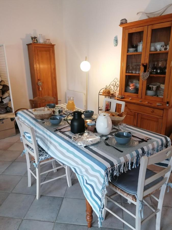 Chambre D'Hotes Esprit De Famille Landreville Екстериор снимка